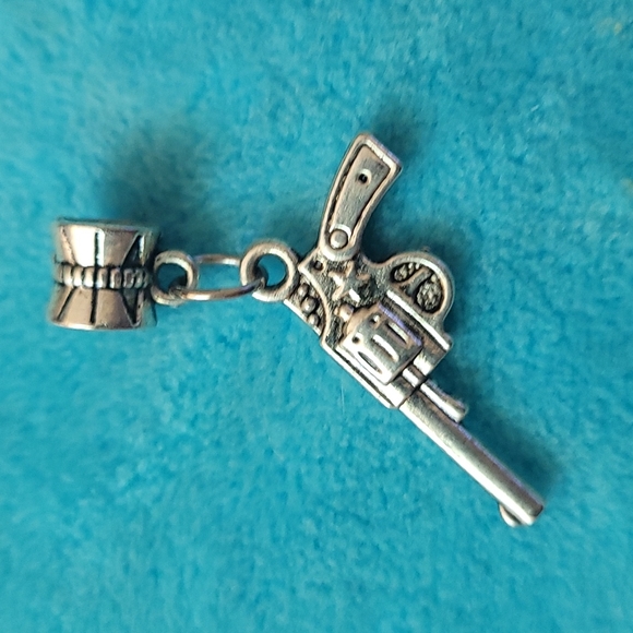 Gun Revolver Bracelet Charm - Picture 2 of 2